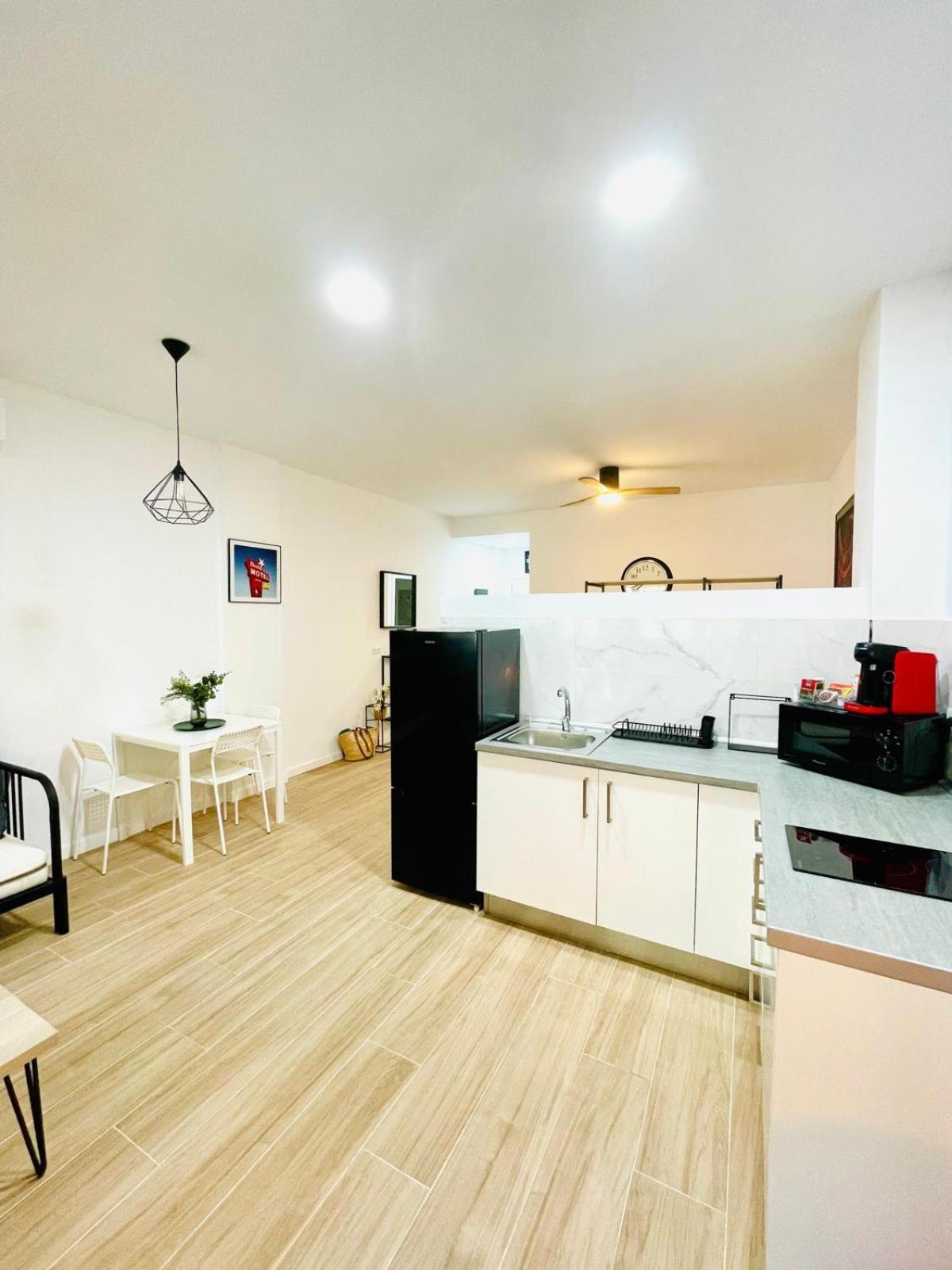 Completo Y Bello Apartamento En Málaga Buitenkant foto