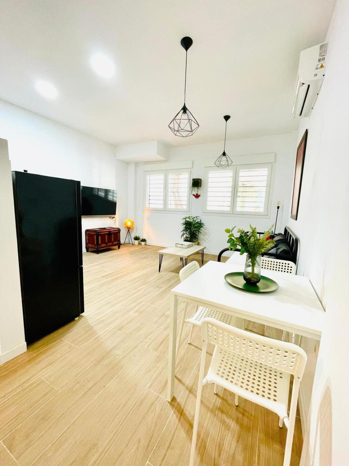 Completo Y Bello Apartamento En Málaga Buitenkant foto